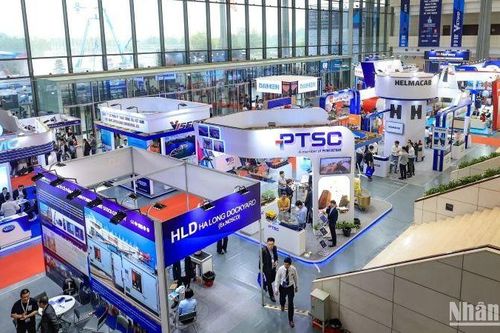 Ký hợp đồng đóng mới, sửa chữa tàu trị giá khoảng 60 triệu USD