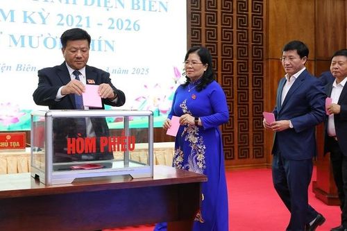 Ông Lò Văn Cương được bầu giữ chức Phó Chủ tịch Ủy ban nhân dân tỉnh Điện Biên