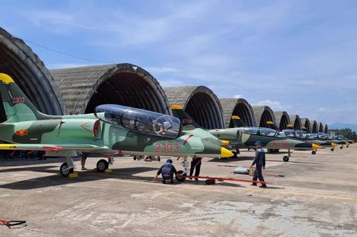 Đã giao đủ 12 máy bay L-39NG Skyfox