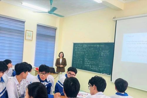 Ứng dụng trí tuệ nhân tạo vào quản lý giáo dục và dạy học