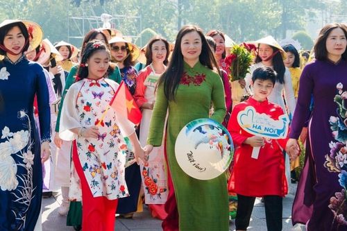 Kế thừa và phát huy truyền thống phong trào phụ nữ 'Ba đảm đang' trong kỷ nguyên mới