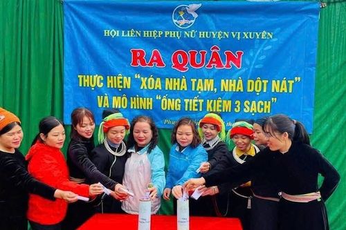Phụ nữ Hà Giang thực hiện hiệu quả mô hình 'Ống tiết kiệm 3 sạch'