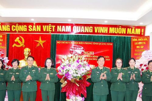 Tuyên dương điển hình tiên tiến nữ Bộ đội Biên phòng tỉnh Quảng Ninh