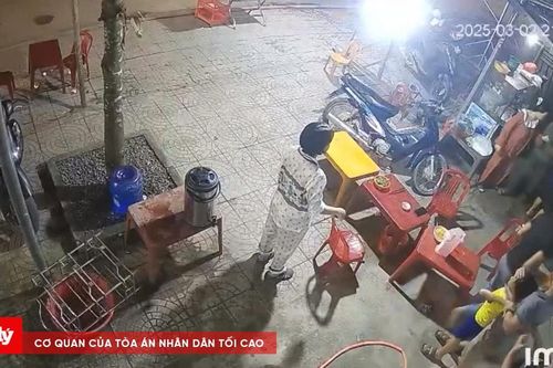 Mâu thuẫn tại quán ăn, bé trai bị ném trúng đầu phải nhập viện