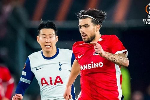 Tottenham thua sốc ở vòng 1/8 Europa League