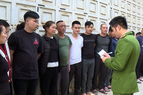 Triệt xóa 2 ổ nhóm đánh bạc với nhiều đối tượng có tiền án