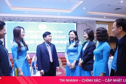 'Nữ cán bộ công đoàn - tự tin, bản lĩnh trong thời đại mới'