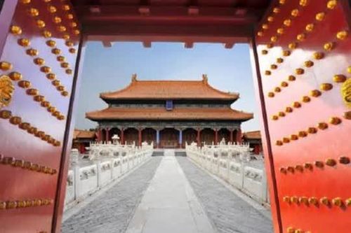 Đây được coi là bảo vật trên cổng Tử Cấm Thành, tại sao không thể tùy ý chạm vào nó?