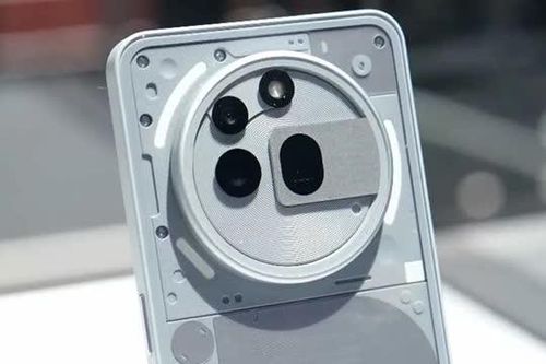 Trên tay đối thủ của iPhone 16e: Thiết kế độc đáo, cấu hình tốt, giá chỉ hơn 8 triệu đồng