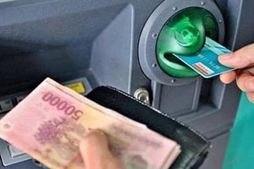 Thay đổi hạn mức rút tiền qua thẻ ATM: Người dân được rút tối đa bao nhiêu tiền/ngày?