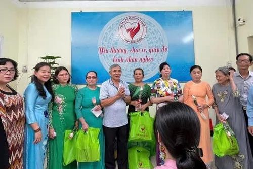 Hội Bảo trợ bệnh nhân nghèo Bình Định lan tỏa yêu thương dịp 8/3