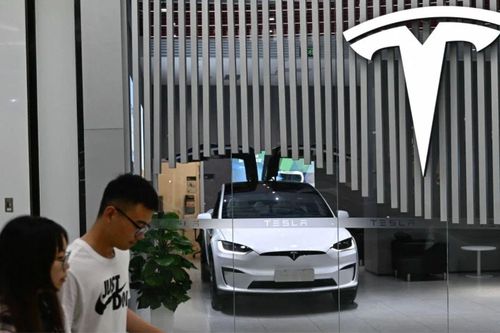Doanh số của Tesla sụt giảm trong bối cảnh người mua Trung Quốc chuyển sang BYD, Xiaomi, Xpeng