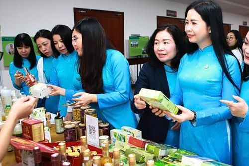 Vai trò và dấu ấn phụ nữ Việt Nam trên 'bản đồ' kinh tế
