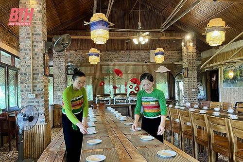 Du lịch 'cộng sinh' để phát triển bền vững