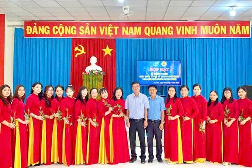 Các xã, thị trấn huyện Tri Tôn kỷ niệm Ngày Quốc tế Phụ nữ 8/3