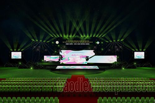 Gấp rút hoàn thiện sân khấu khai mạc Lễ hội Hoa Ban năm 2025