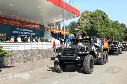 'Vượt nắng, thắng mưa' trong mùa huấn luyện
