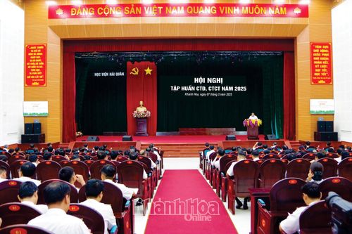 Học viện Hải quân: Tập huấn công tác đảng, công tác chính trị cho hơn 200 cán bộ