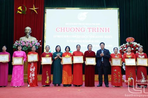 Hội Phụ nữ Phú Bình: Biểu dương điển hình tiên tiến giai đoạn 2020-2025