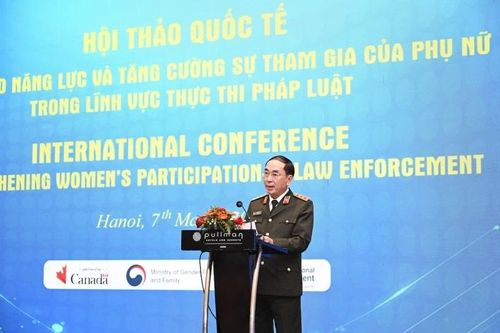 Nâng cao năng lực và tăng cường sự tham gia của phụ nữ trong thực thi pháp luật