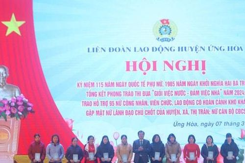 Ứng Hòa: Tôn vinh nữ lao động giỏi việc nước, đảm việc nhà