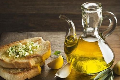 Ăn dầu ô liu giúp giảm cân hay làm tăng cân?