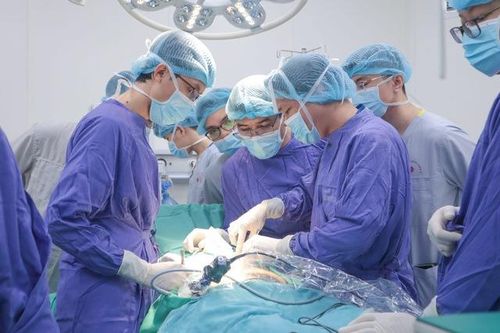 Thiếu niên 15 tuổi đã mắc bệnh dạ dày, thủng hành tá tràng