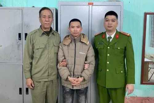 Mâu thuẫn trả tiền hát karaoke, gã thanh niên dùng kiếm chém bạn trọng thương