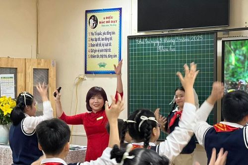 Bỏ đấu thầu trong đào tạo giáo viên