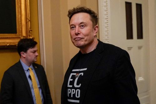 Elon Musk gặp nguy
