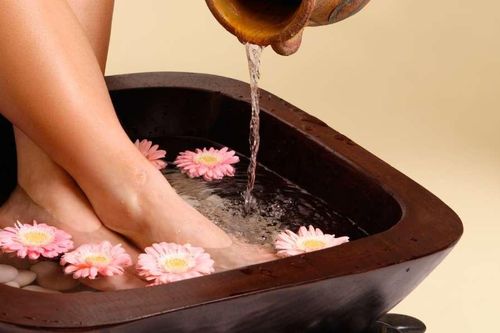 Vì sao ngâm chân tốt cho giấc ngủ?
