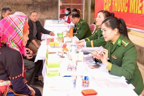 Những bông hồng mang quân hàm xanh nơi biên cương xứ Lạng