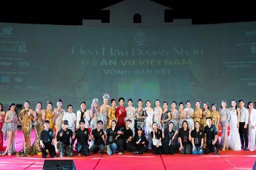 Hình ảnh và sắc màu hoa sen nổi bật tại bán kết Hoa hậu Doanh nhân Hoàn vũ Việt Nam 2025
