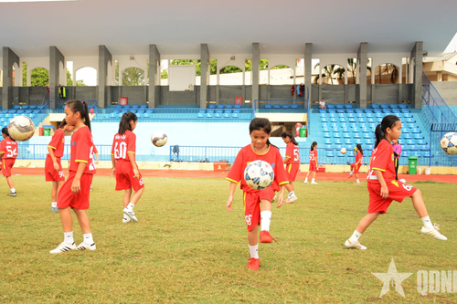 Kiên trì ươm mầm bóng đá nữ trẻ
