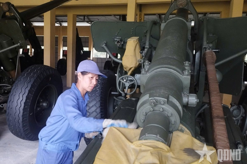 Nữ quân nhân hết mình vì nhiệm vụ