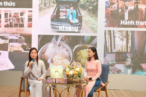 Tìm hiểu văn hóa dân tộc qua 'Rực rỡ sắc màu trang phục phụ nữ các dân tộc Việt Nam'