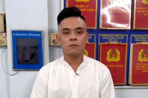 Khởi tố người đánh bảo vệ bất tỉnh ở phố đi bộ Nguyễn Huệ