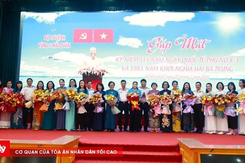 Phụ nữ Vùng 4 Hải quân - Giỏi việc nước, đảm việc nhà
