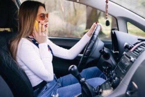 Những thói quen xấu khi lái xe trở thành 'đặc sản' của chị em phụ nữ