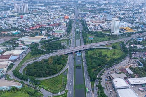 TPHCM đầu tư mạnh 8 công trình giao thông chiến lược kết nối vùng với Long An