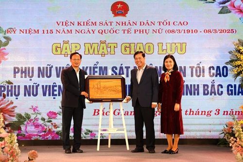 Phụ nữ ngành Kiểm sát xứng đáng danh hiệu 'Giỏi việc nước, đảm việc nhà'