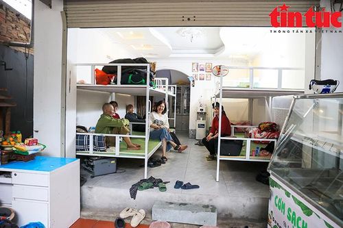Người phụ nữ Hà Nội thuê nhà cho bệnh nhân ung thư ở miễn phí