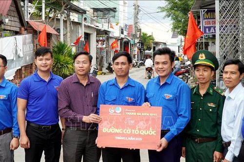 Tuổi trẻ Bình Định ra quân chương trình 'Tháng Ba biên giới' năm 2025