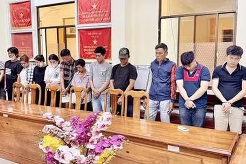 Triệt phá sòng bạc quy mô lớn có nhiều tầng nấc canh gác