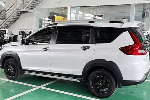 Suzuki XL7 Hybrid giảm giá 'sập sàn', quyết đấu với Mitsubishi Xpander