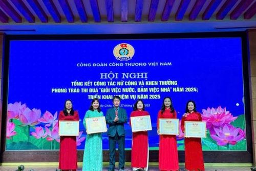 Phụ nữ đóng góp quan trọng vào thành công chung của ngành Công Thương