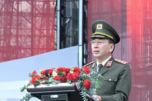 'Lễ hội áo dài' – Duyên dáng phụ nữ Công an nhân dân
