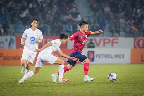 CLB Bóng đá Công an Hà Nội cầm hòa đương kim vô địch V.league