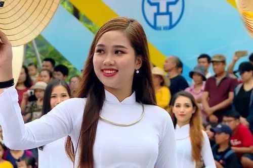 Biểu tượng phụ nữ Việt Nam dũng cảm, kiên cường