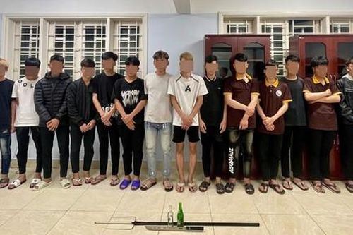 Triệu tập 35 thanh thiếu niên gây rối, đuổi đánh người đi đường